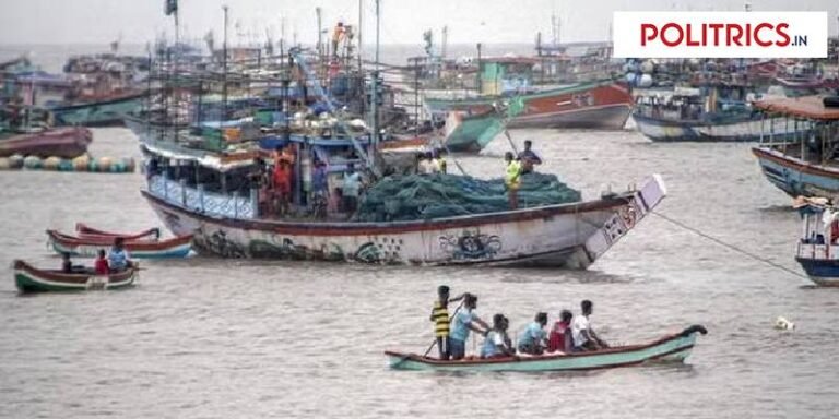 இலங்கை கடற்படையினர் துப்பாக்கியால் சுட்டு தமிழக மீனவர்கள் விரட்டியடிப்பு!