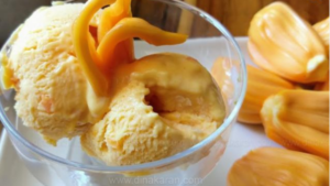 Ice cream dishes can be eaten to keep cool in summer. This ice cream is naturally flavored by adding fruits.