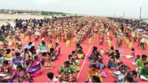 Students from 5 years to 20 years of age dressed up as Murugan, carried the vale and carried the kavadi and created a Bharatanatyam performance in 17 minutes.