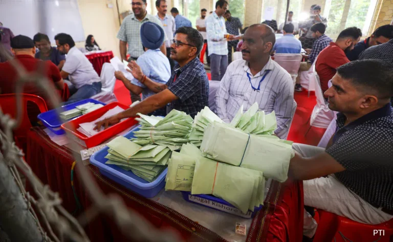 ஹரியானா சட்டப்பேரவை தேர்தல் வாக்கு எண்ணிக்கை- பாஜக முன்னிலை